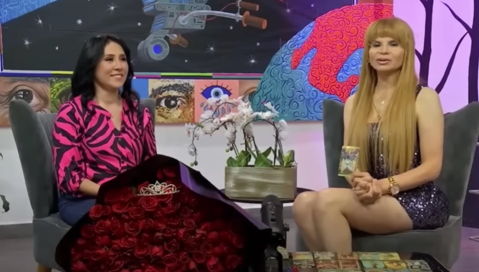 Mhoni Vidente le 'echa' las cartas a Bad Bunny