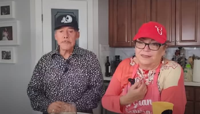 They reveal how Jenni Rivera's reaction was when she found out about her parents' divorce