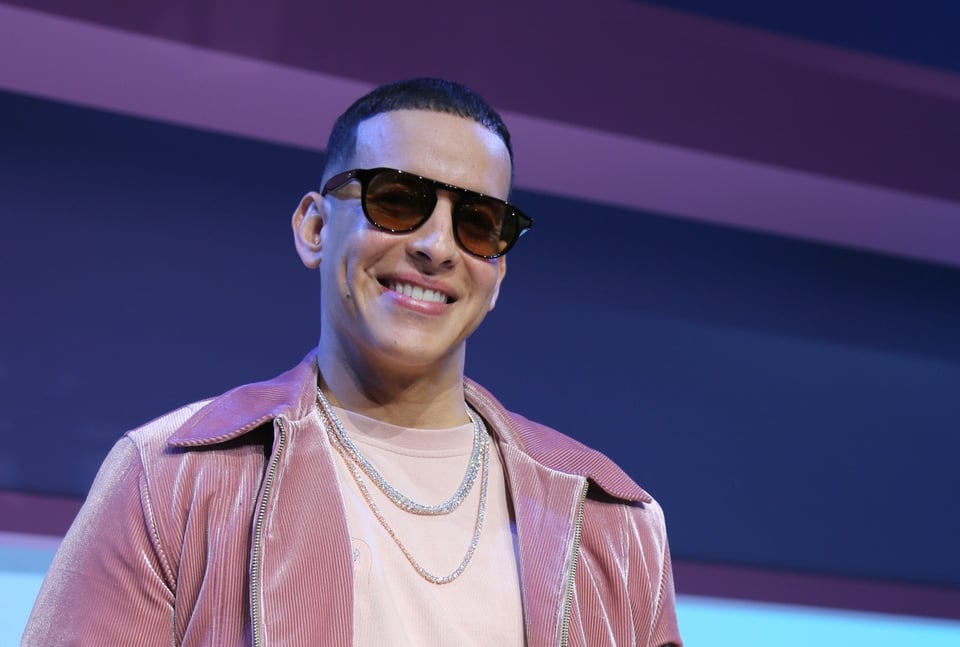 Playlist música latina fiesta, música latina, Daddy Yankee, LatinBest, MundoNOW