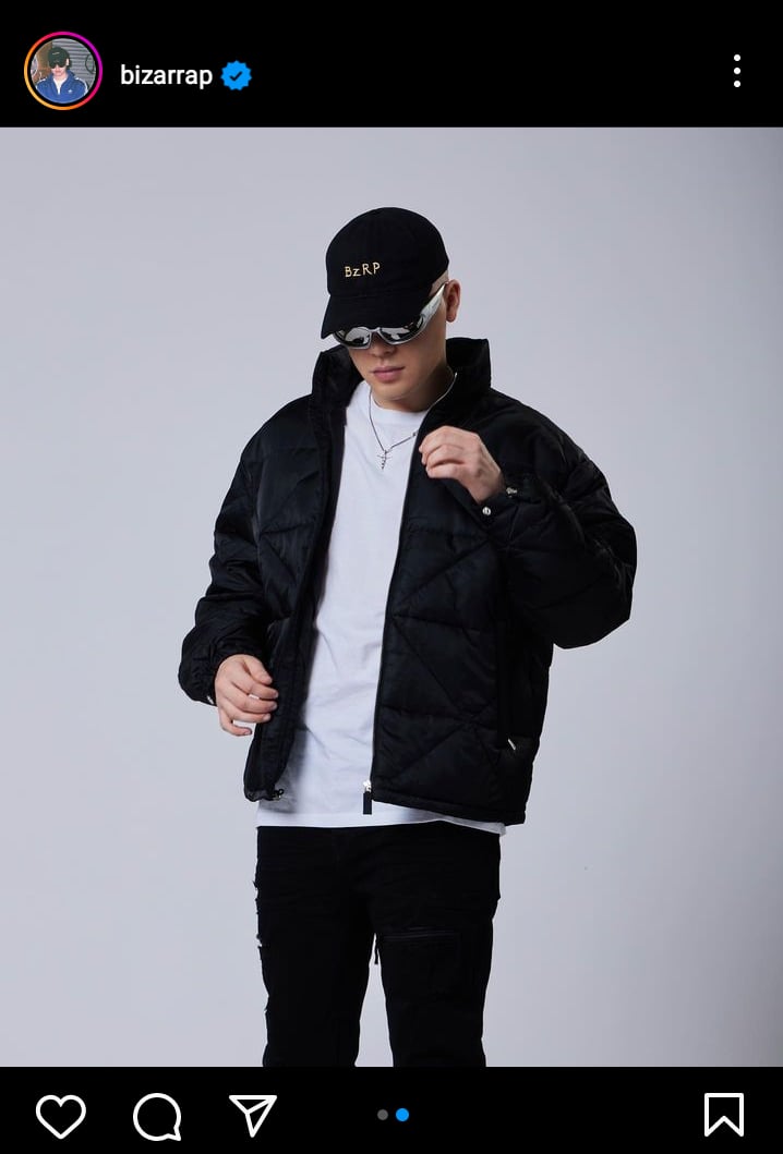 Fotos Bizarrap sin lentes.