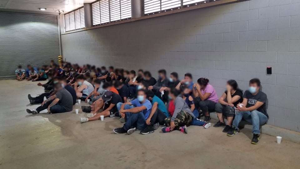 Coyotes catch immigrant lies Facebook WhatsApp