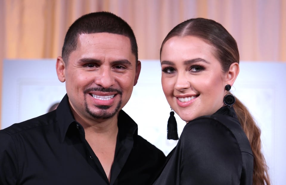 Larry Hernandez and Kenia, social media, Instagram, couple, MundoNOW