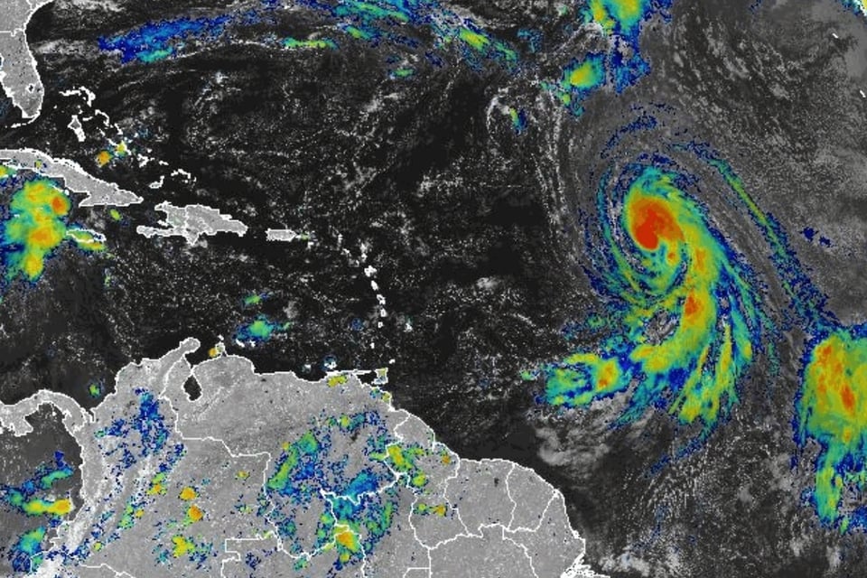 tropical depression, hurricane, National Hurricane Center, tropical storm, MundoNOW, Tropical Depression 13