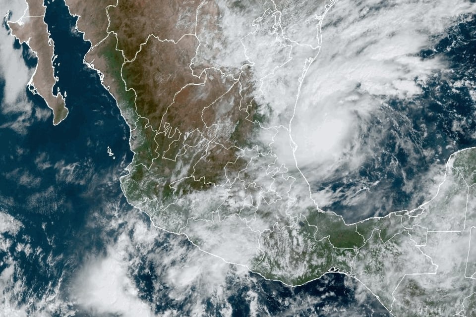 NHC, Marejada ciclónica, Amenazas, huracàn, MundoNOW.