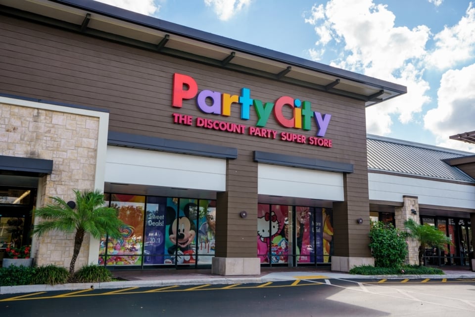 Party City will close all its stores, Chain, Company, Bankruptcy, The latest
