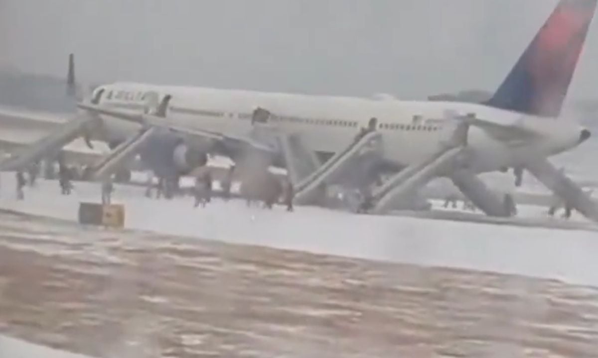 Evacuación de avión Delta