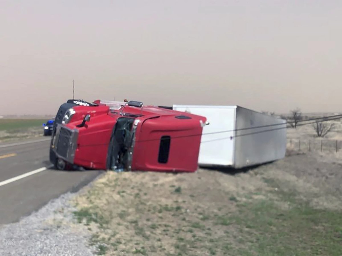 Tormenta de polvo, Texas, Oklahoma, MundoNOW, Dust Storm Causes Accidents in Oklahoma and Texas