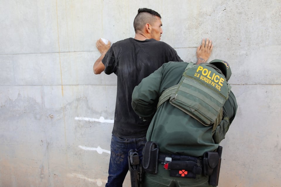 ICE Arrests Over 130 Migrants in Major Operation in New York, news, immigrants, USA, deportations