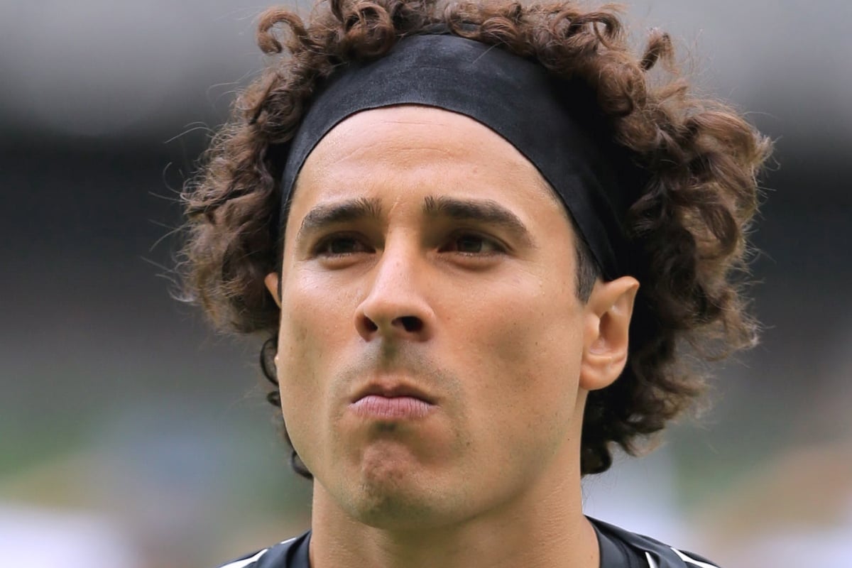 Ochoa on the Brink of Relegation After Two Goals in Under 10 Minutes