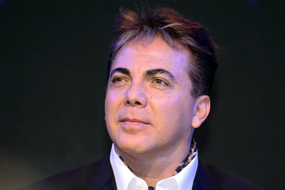 Cristian Castro defiende no hacer nada y genera polémica