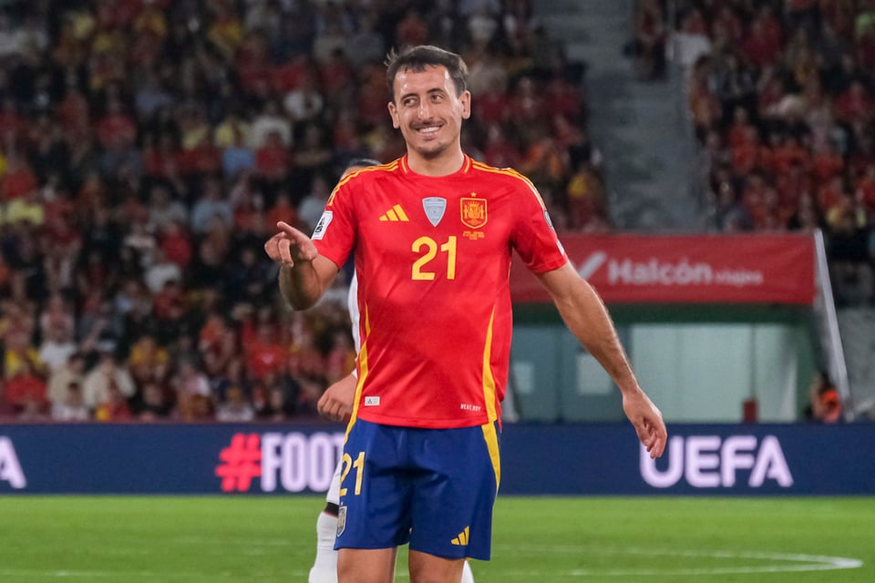 España vence 2-0 a Georgia y mantiene paso perfecto