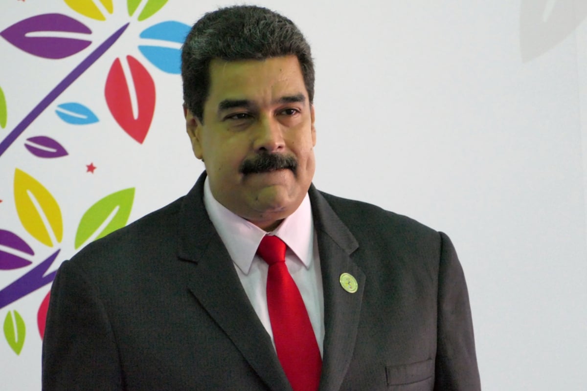 Nicolás Maduro canta 'Imagine'