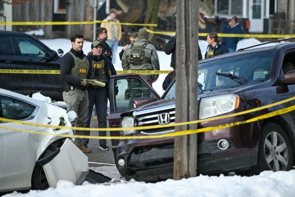 Agente de ICE, Hemorragia interna, Investigación MundoNOW