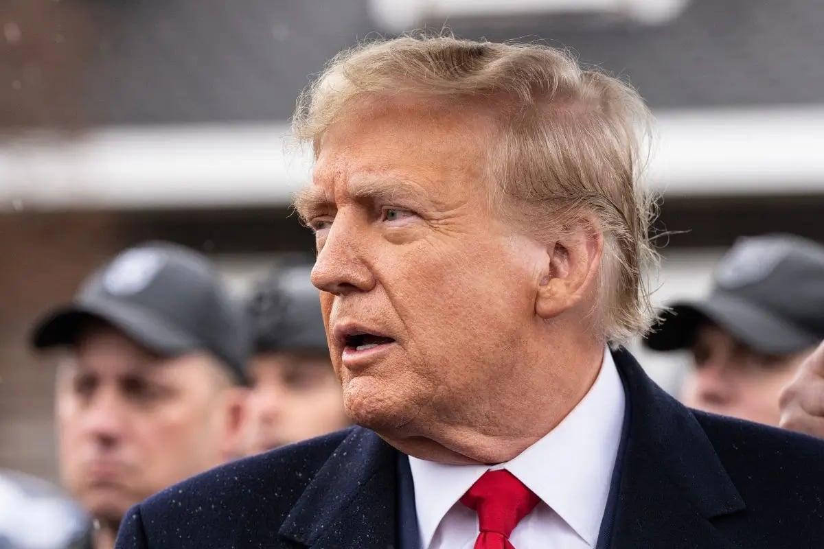 Trump quiere enviar cheques de estímulo de $2000 sin aprobación del Congreso