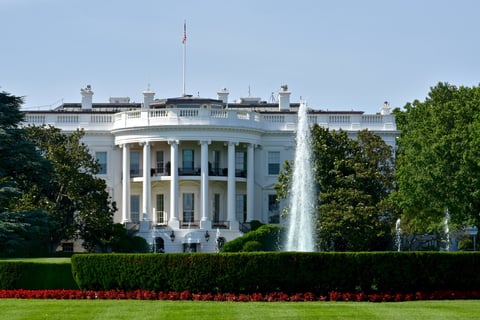 Casa Blanca lanza mapa migratorio con imagen de extraterrestres