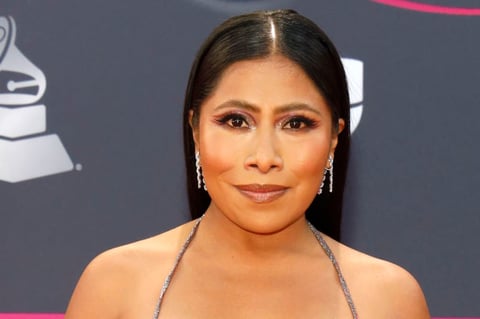 Yalitza Aparicio impacta con radical cambio de imagen y presume transformación física