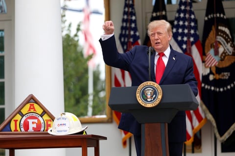 Trump reitera que los cárteles controlan México y afirma que se lo dijo a Sheinbaum