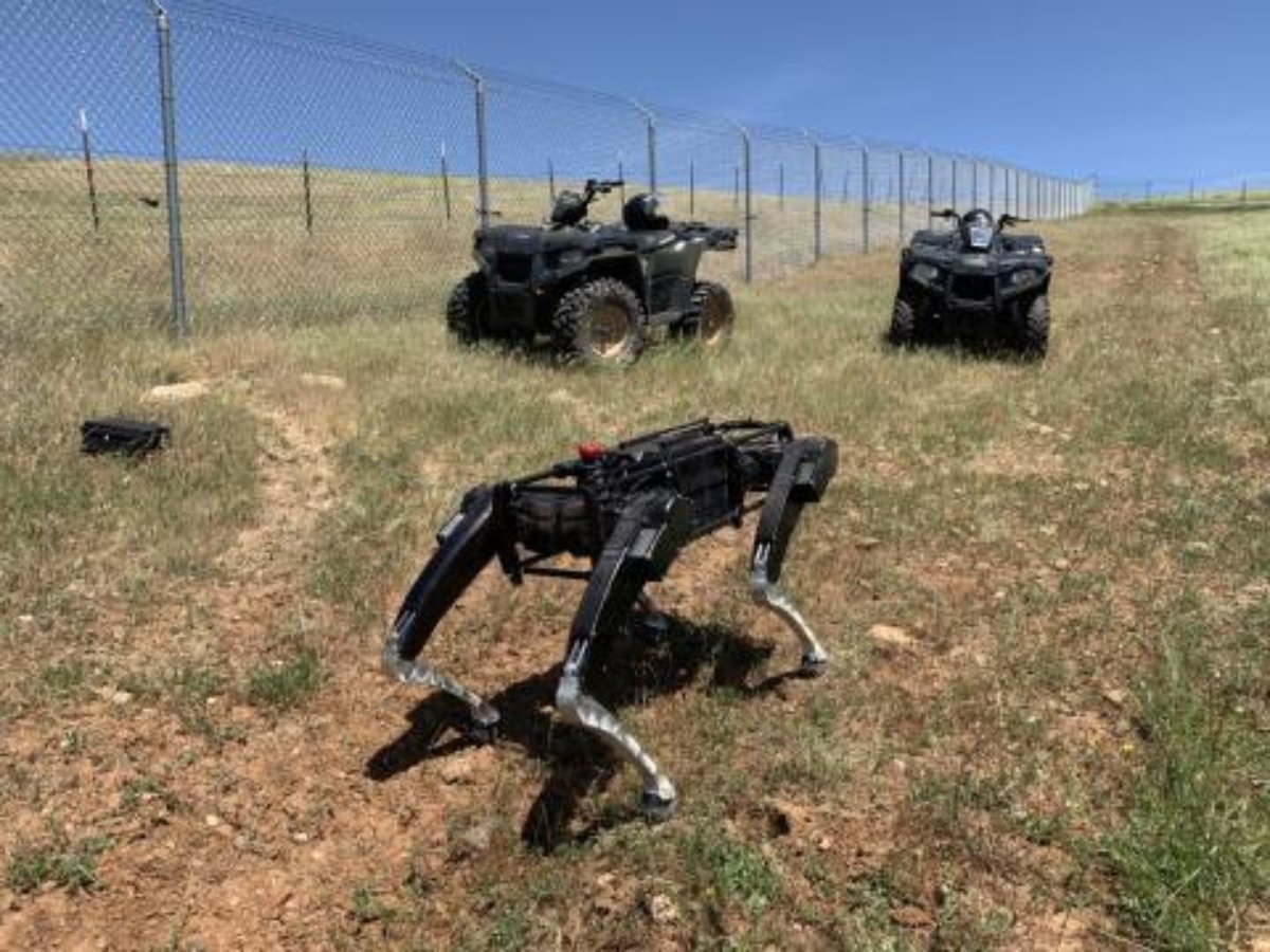 Perros robot podrían patrullar frontera entre Estados Unidos y México