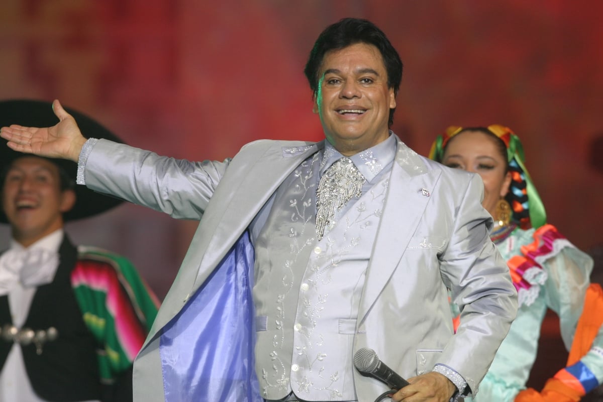 ¡De escándalo! Hijo de Juan Gabriel revela si tuvo un romance con su propio padre