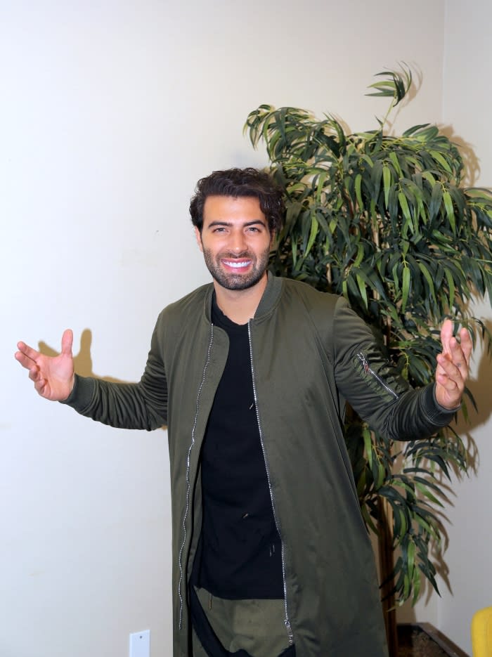 Jencarlos Canela social networks