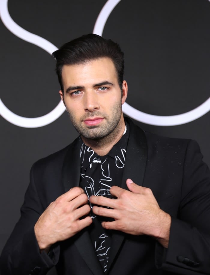Jencarlos Canela social networks