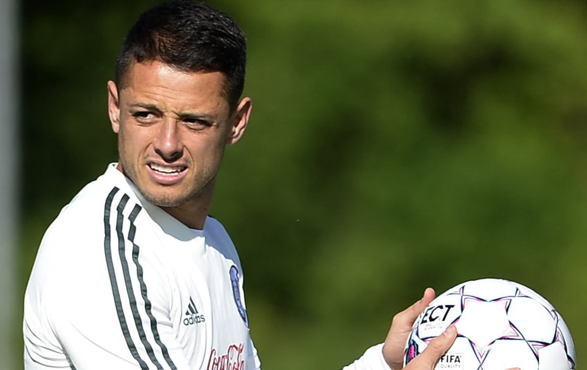 Chicharito snubs a child who asked him for a photo and is harshly criticized (VIDEO)