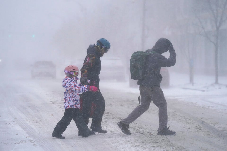 The American nation is also going through an extreme cold snap
