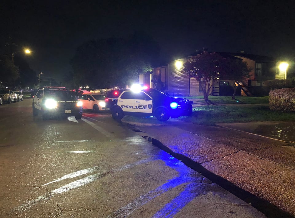 Áxel Turcios caen malherido por los disparos