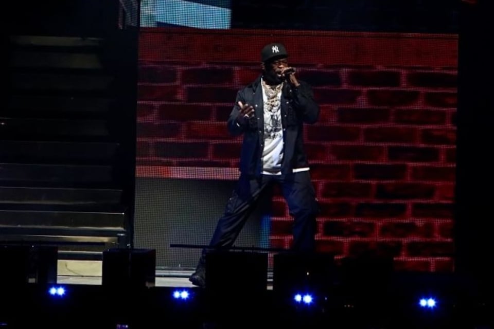 Rapper, singer, legal problems, MundoNow, consequences, 50 Cent throws a microphone