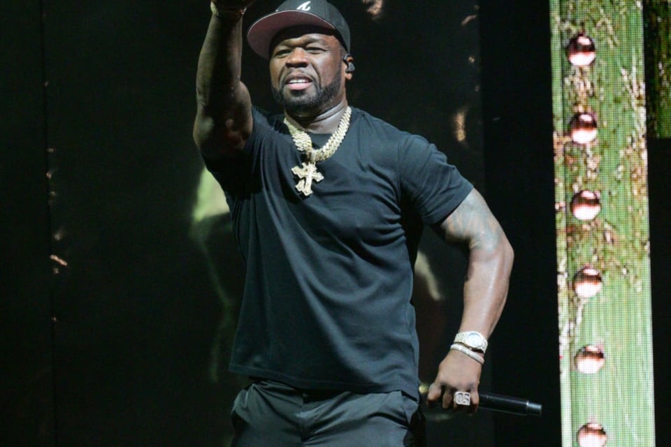 Experience, fame, fortune, complaint, video, celebrities, 50 Cent throws a microphone