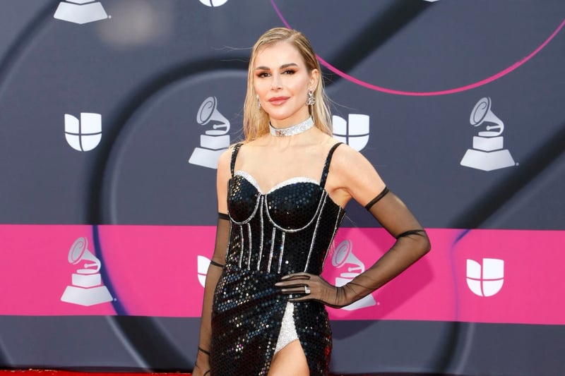 Espectáculos, escándalo, cantante, modelo, premios