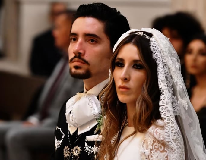 Alex Fernández and Alexia Hernández get married by the church with a luxurious wedding