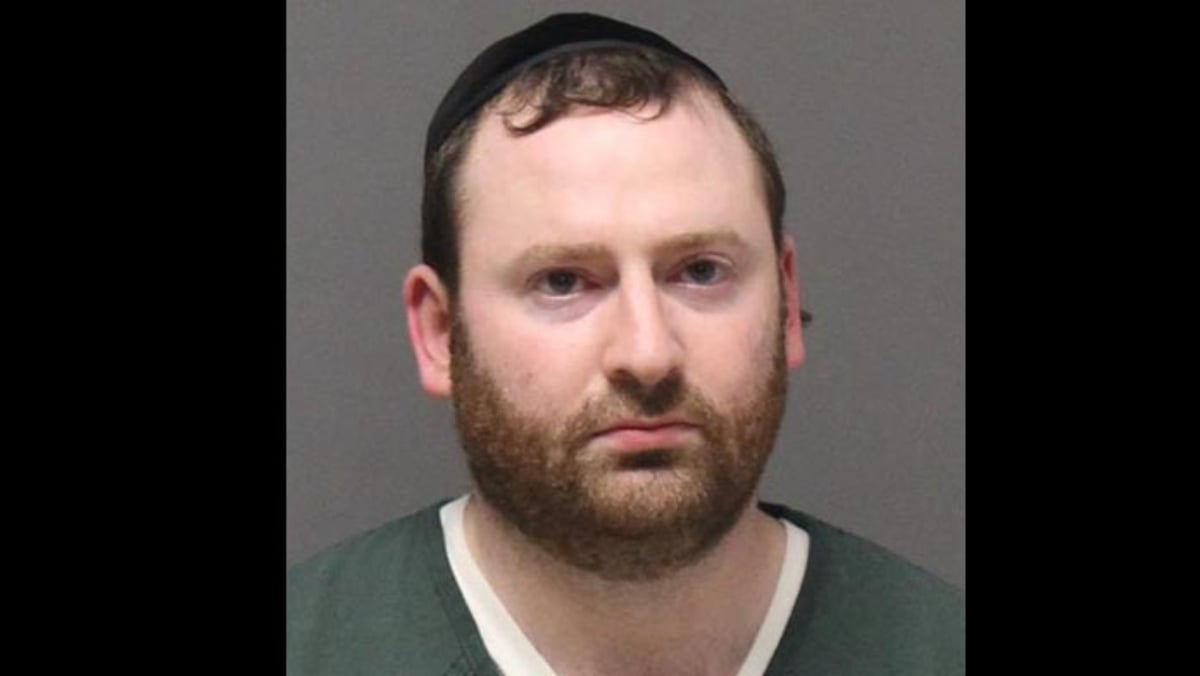 Bebé de 8 semanas muere en auto caliente; arrestan a padre en New Jersey