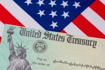Millones en EEUU recibirán dos cheques