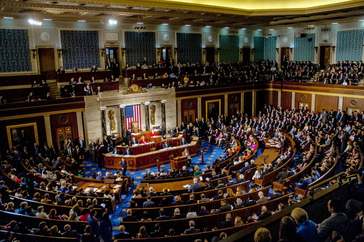 Congresistas condenan ataque de EE.UU. en Irán y exponen fisuras partidistas