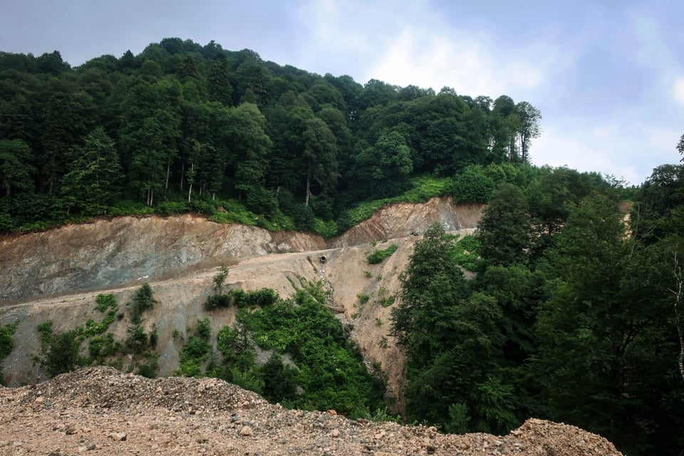 Witch tries to stop landslide, Death, Peru, Santusa Nina Huallpa, Incident