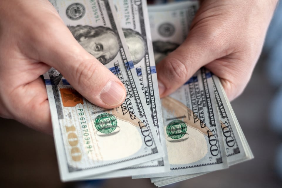 Pagos de 500 dólares en EEUU, Fresno, California, Estados Unidos, Apoyo económico