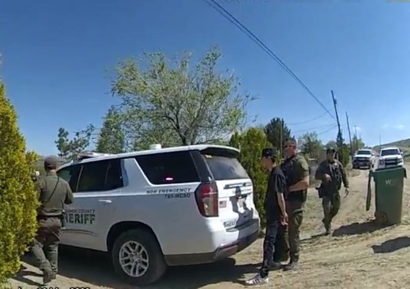 Agentes de la Oficina del Alguacil del Condado de Washoe.