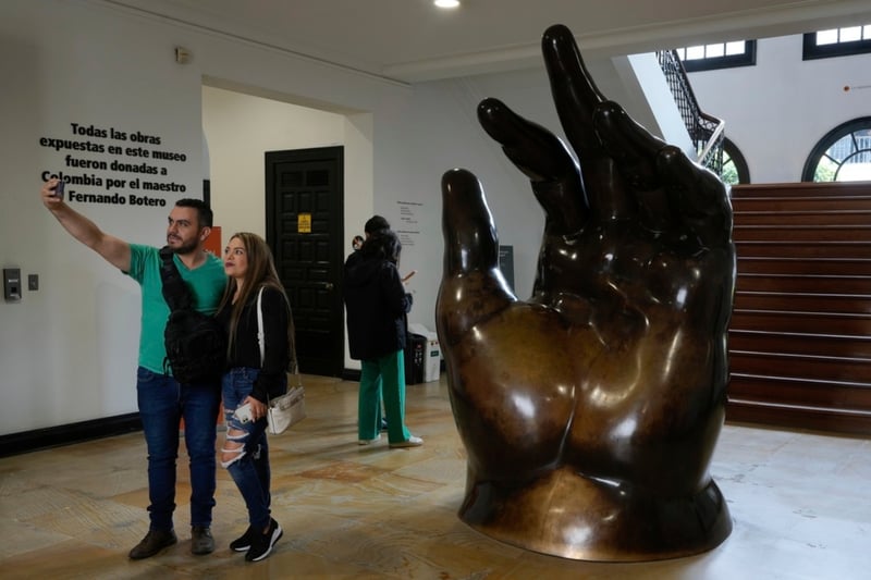 obras Fernando Botero, La mano, museo, Bogotá, MundoNOW
