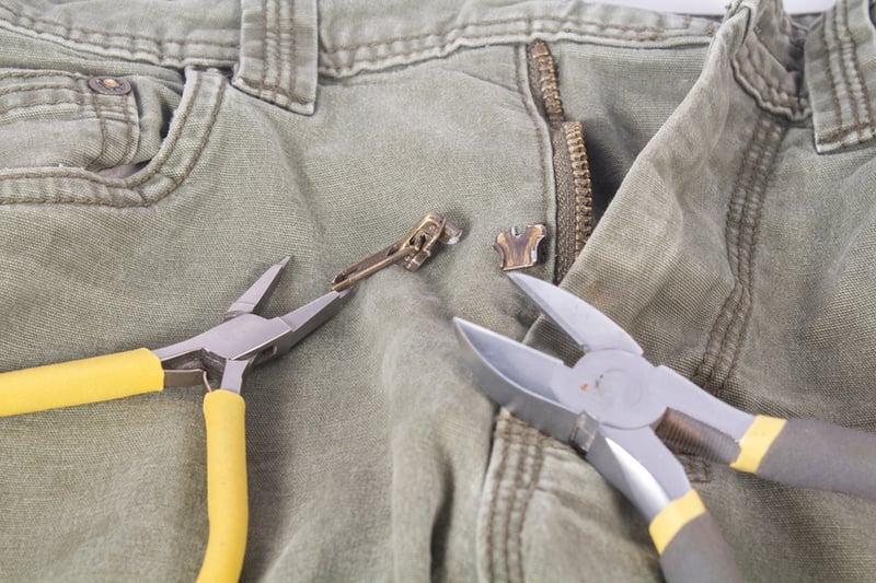 Pliers for Zipper Slider Repair