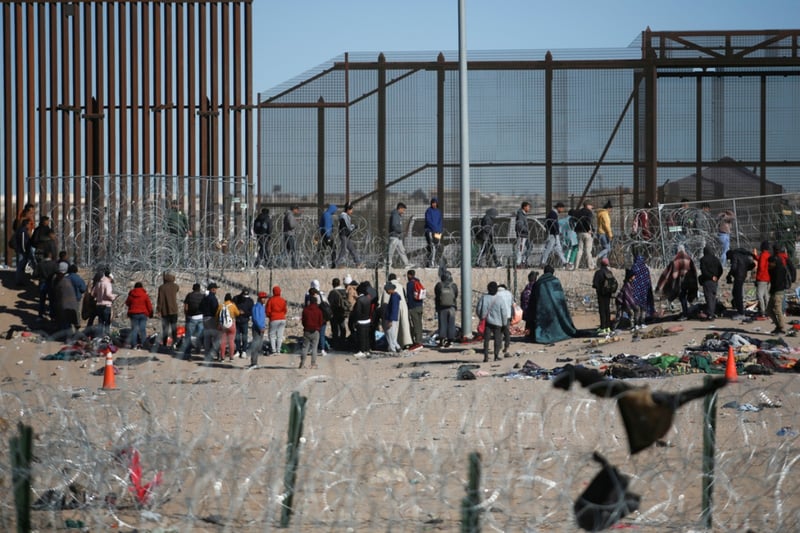 Migrants deported petition Mexico, Deportation- Migrantes, Deportación, Ciudad Juárez, Estados Unidos, México, MundoNOW