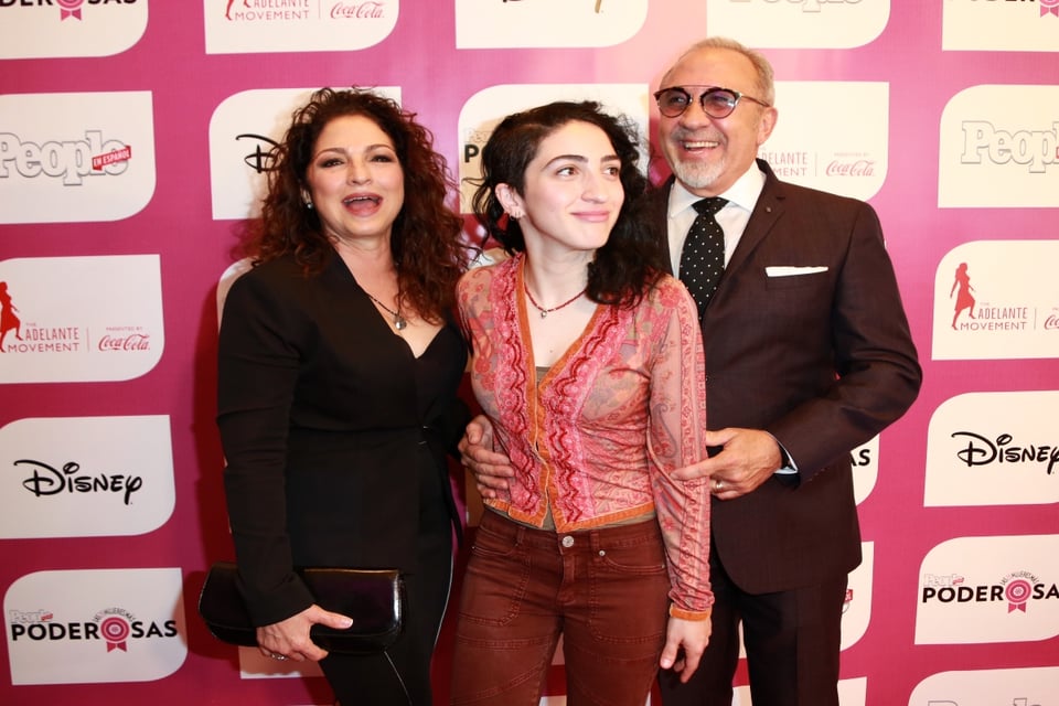 Emilio Estefa, Gloria Estefan, Emily Estefan, María Antonieta Collins, MundoNOW