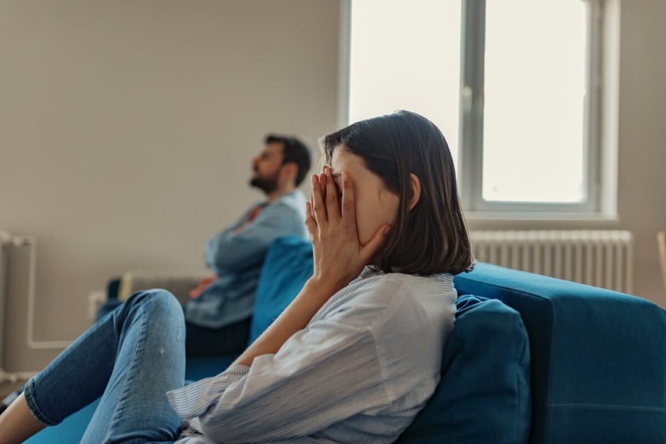 Infeliz, Pareja, Discusión, paternidad, MundoNOW