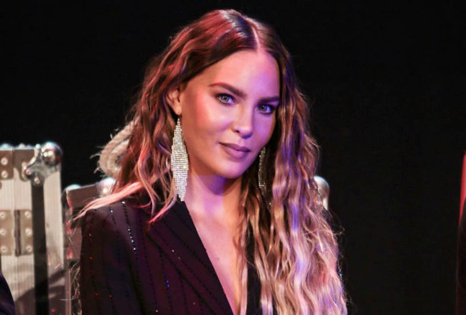 'Bella Traición', Belinda's greatest hits, vocalist, singer, MundoNOW