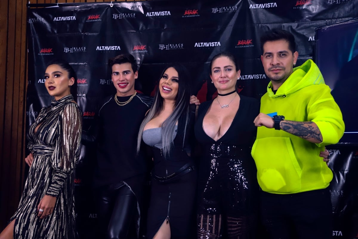 Lizbeth Rodríguez poses in sexy black lingerie on Instagram (PHOTOS)