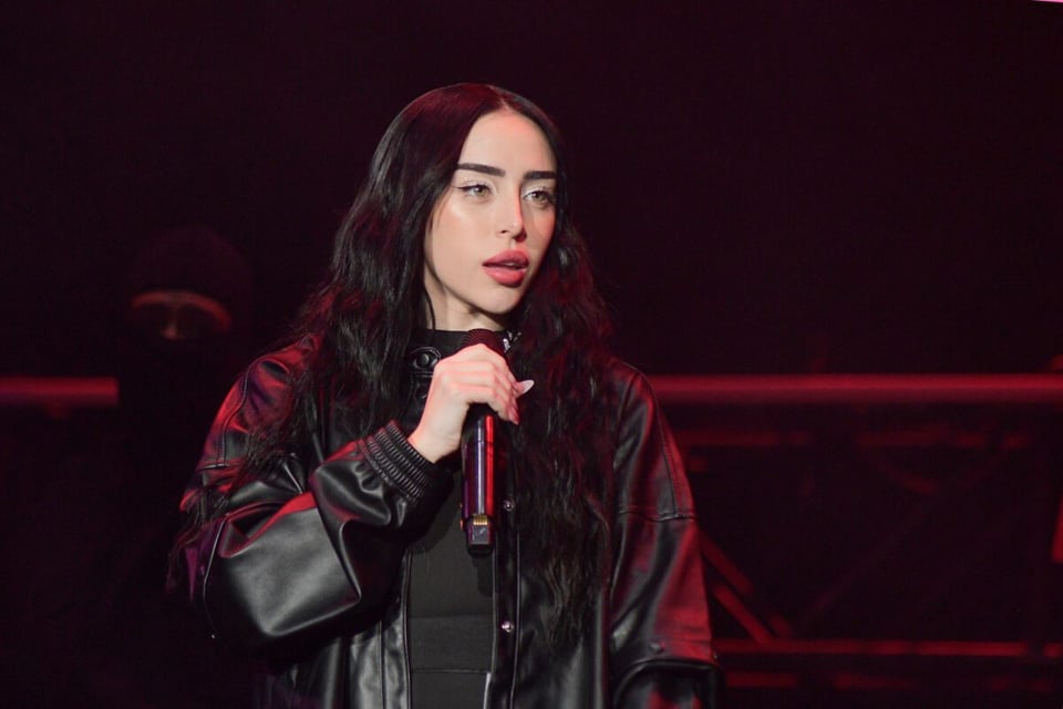 friends, love affair, relationship, mexican singer, mundonow