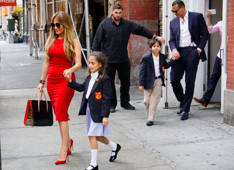 daughter jennifer lopez, Emme Muniz, non-binary, lgbt+, marc anthony