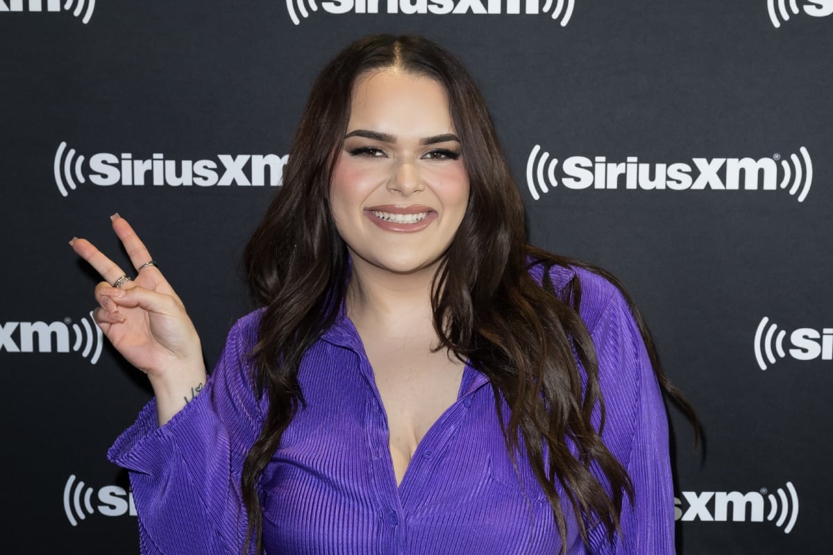 Jenicka López lights up the networks with a tight dress, does she compete with Chiquis?