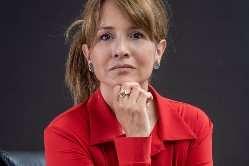 Trazos Criminales, Laura Quiñones Urquiza, Experta, MundoNow, Podcast