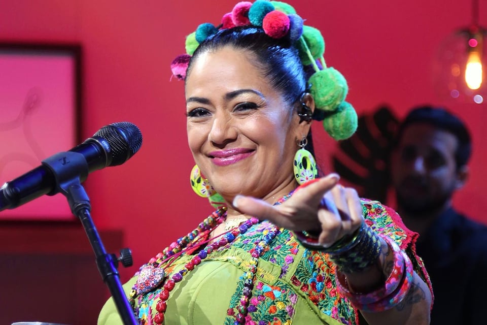 Lila Downs, Mexican-American, singer, artist, Vive Latino Zaragoza
